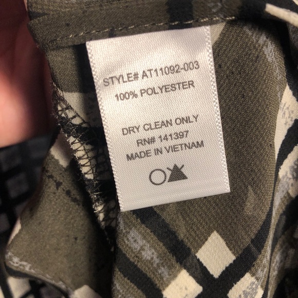 ASTR the Label | High-low button-down | Small - Picture 6 of 6